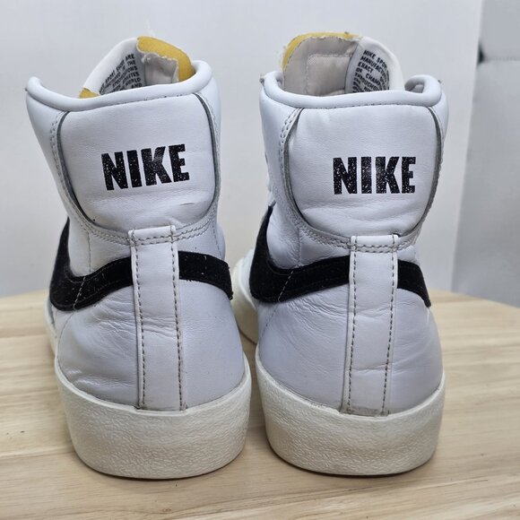 Nike Blazer Mid '77 women's Size 8.5 White Black Sail Sneakers Shoes BQ6806-100 - Picture 6 of 9